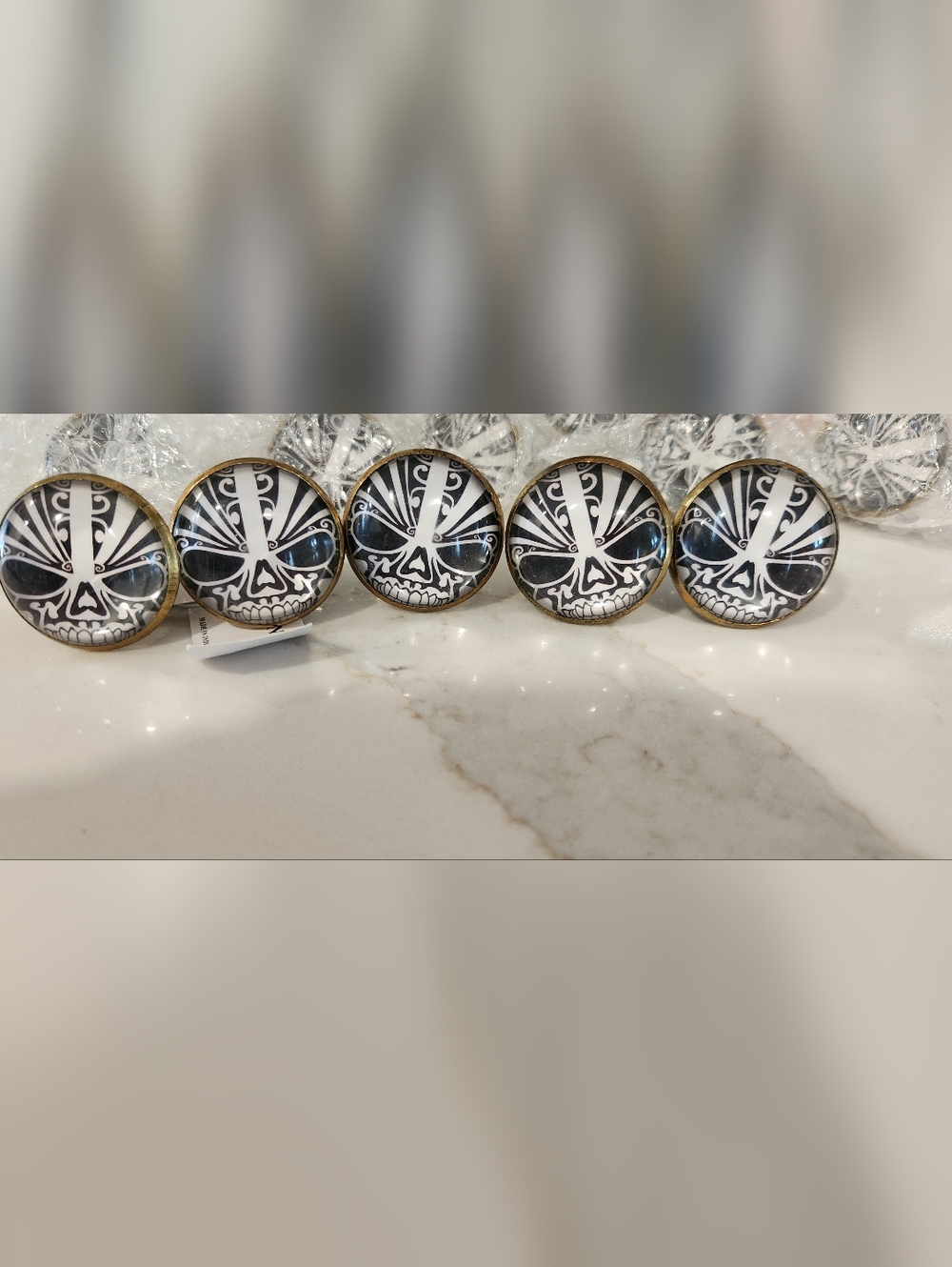 12 Pack Black & White Skull Cabinet/Dresser Knobs